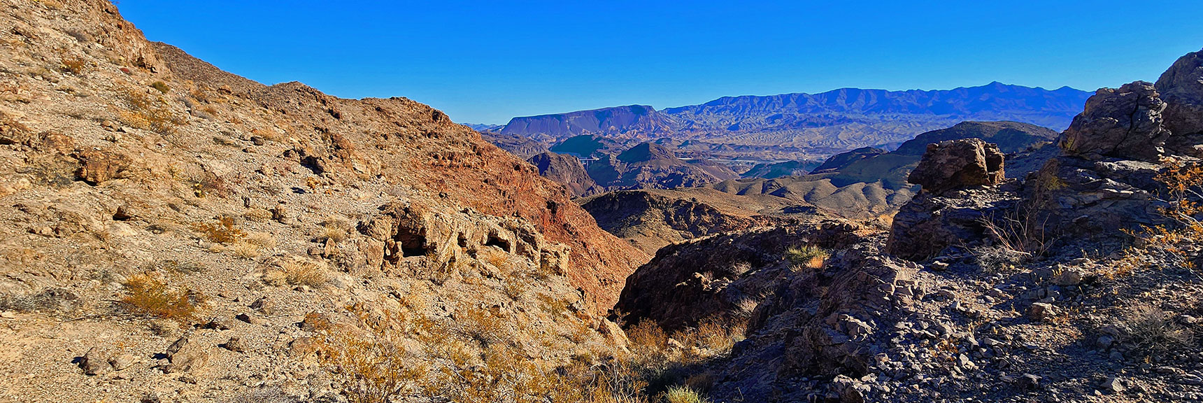 black-canyon-overlook-loop-nevada-02-06-2025-017 Traversing Black Canyon Overlook Ridge, Passing a Questionable Descent Gully. | Black Canyon Overlook Loop | Lake Mead NRA, Nevada