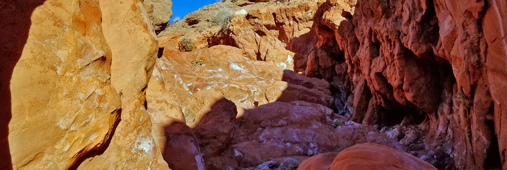 Navigating the Red Rock Canyon on Charlie's Spring Trail, Valley of Fire State Park, Nevada