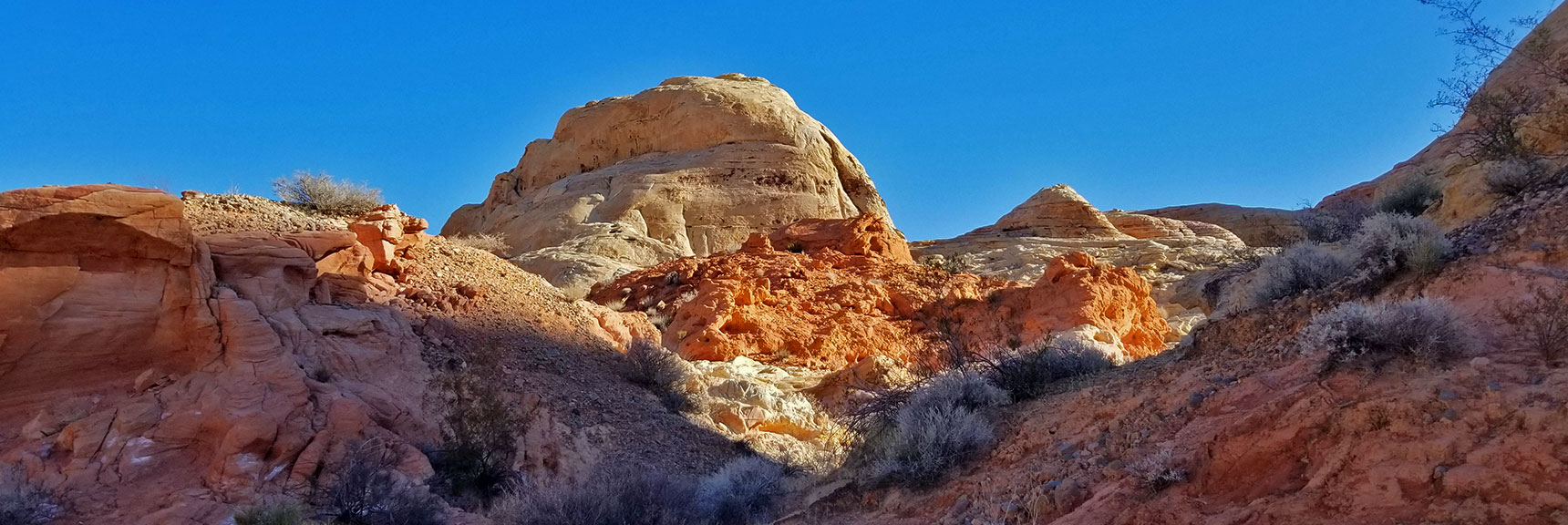 First Good View of White Domes Heading North on Prospect Trail in Valley of Fire State Park, Nevada
