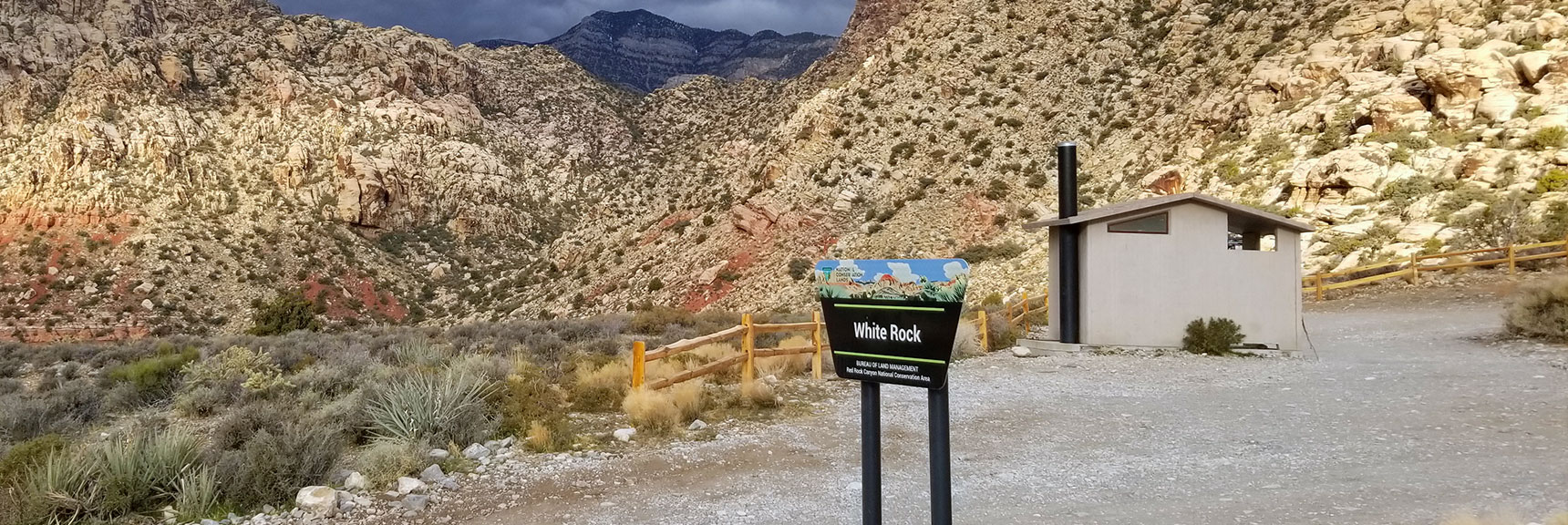 Trailhead at White Rock Mountain Loop in Red Rock Park, Nevada