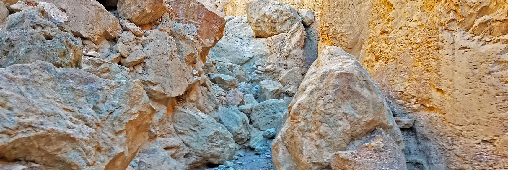 High Steep Rockfall in 2nd Dip Canyon Eventually Turns Me Around | Artists Drive Hidden Canyon Hikes | Death Valley National Park, California