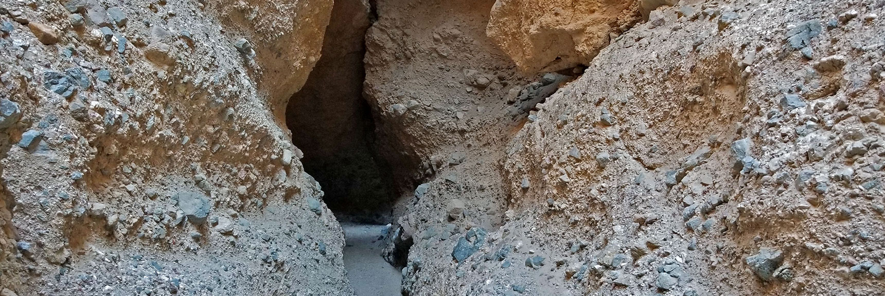 Entering the Dark Chamber in the First Slot | Sidewinder Canyon | Death Valley National Park, California