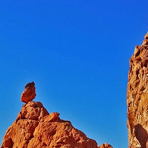 Pinnacles Loop Trail in Valley of Fire State Park, Nevada