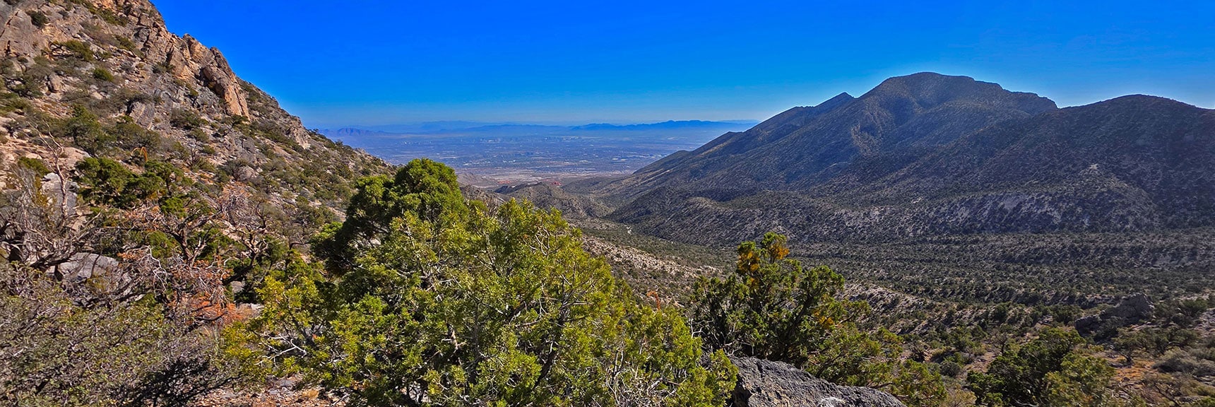 Cross a Majestic 500ft High Gateway Between Two Worlds | La Madre Ridgeline Eastern Grand Crossing Loop | La Madre Mountains Wilderness, Nevada