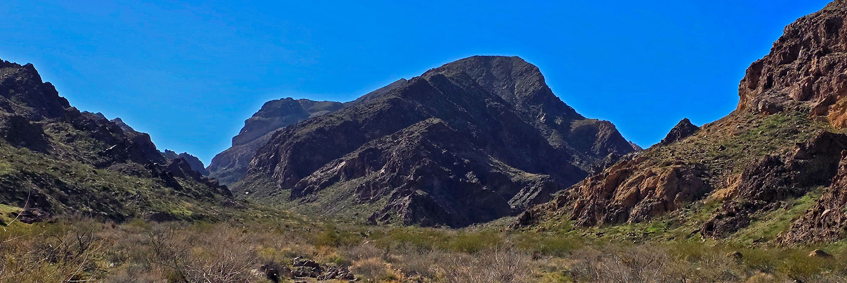 Can Circle Lonesome Peak's Ridgeline Using Canyons to Right and Left. | Lonesome Wash Upper Entrance | Eldorado Wilderness, Nevada