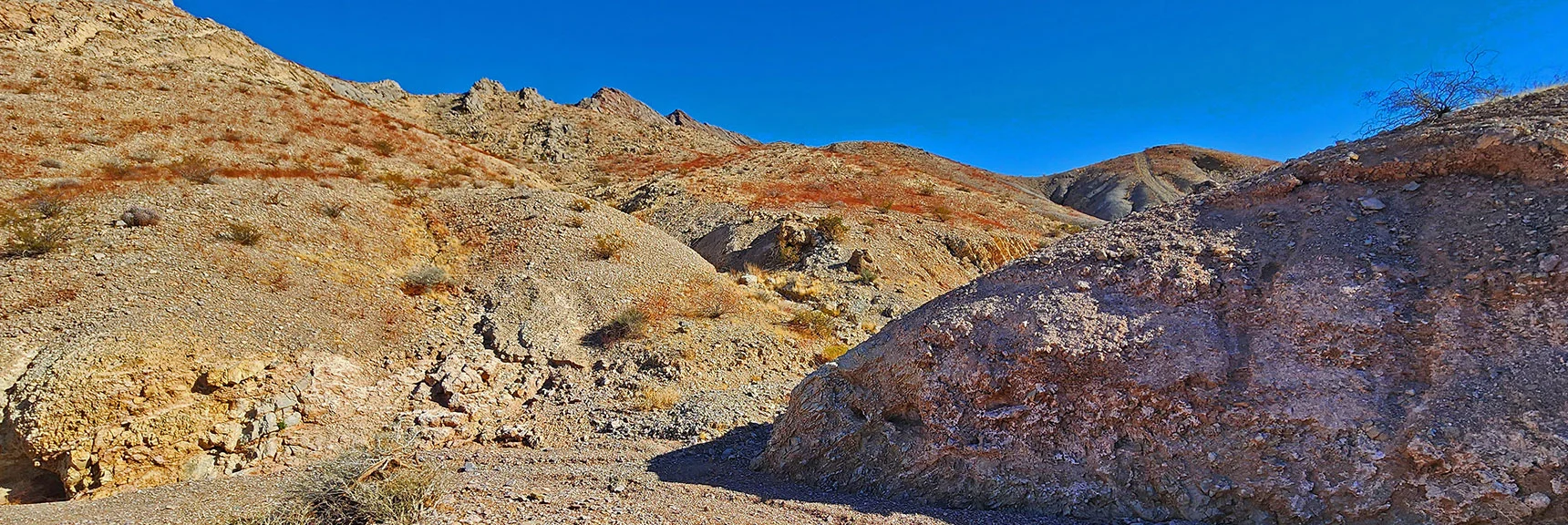 Descend to Base of Gully | Sunrise Mountain Near Lake Mead National Recreation Area | Las Vegas Metro & Surrounding Areas, Nevada
