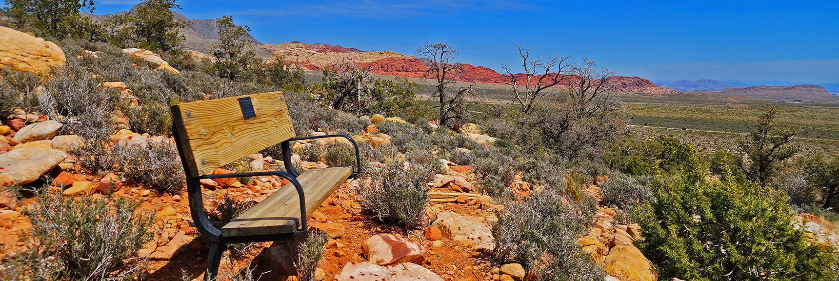 Newer Rest Bench Near Pine Creek Canyon | Dales Trail | Red Rock Canyon National Conservation Area, Nevada | David Smith | LasVegasAreaTrails.com