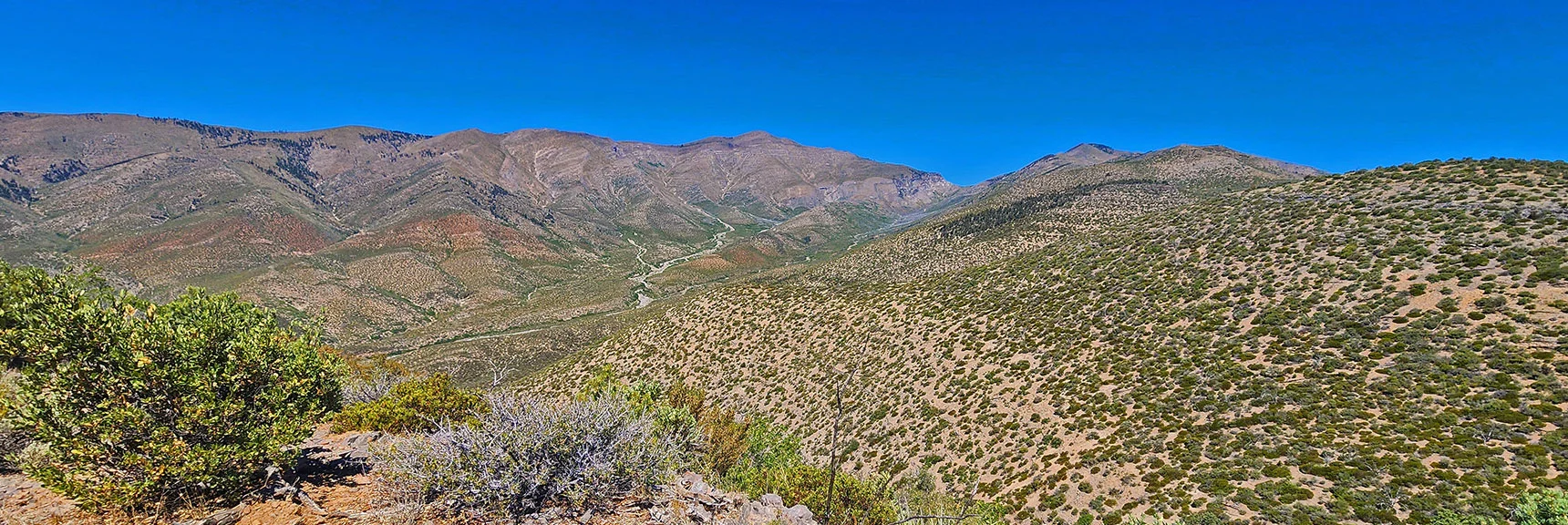 View Up Canyon: Wilson Ridgeline (right); Sexton Ridgeline (left) | Wilson Ridge / Sexton Ridge Circuit | Lovell Canyon, Nevada
