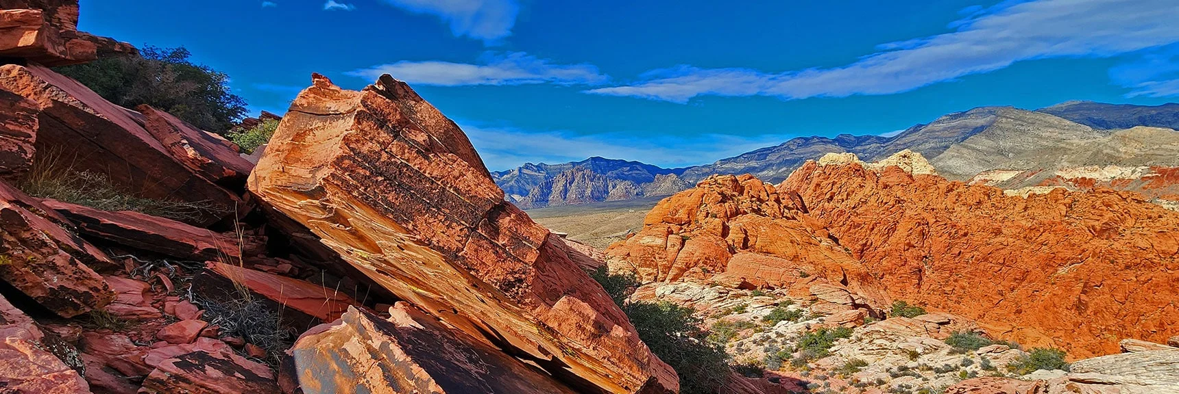 North Calico Hills, La Madre Mts. Ridge & White Rock Mt. Coming into View | Grand Staircase | Calico Basin, Nevada